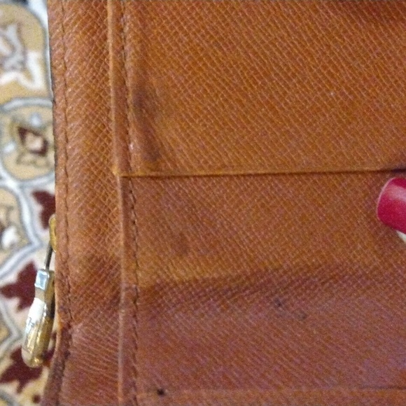 SOLD Authentic Louis Vuitton Bifold Wallet - Picture 10 of 15